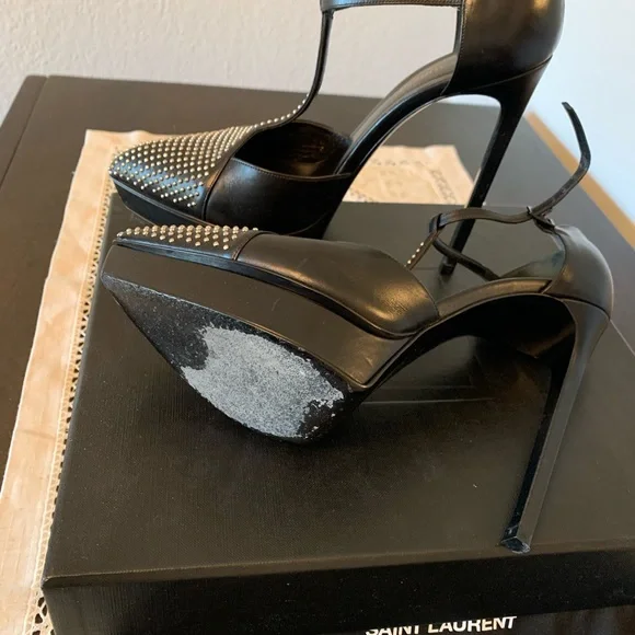 YSL Studded Janis Mary Jane Heel. Black. Size 38. - Picture 13 of 15